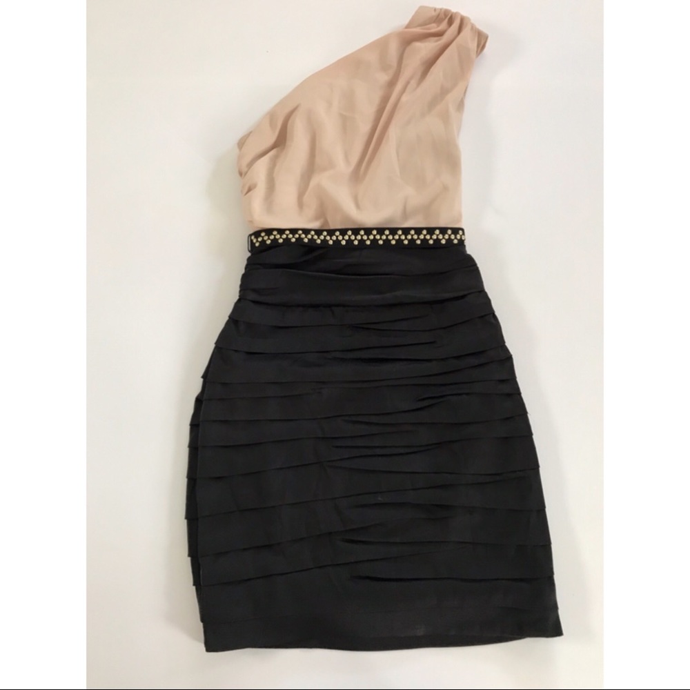SALES ❗️Express One Shoulder Short Dress